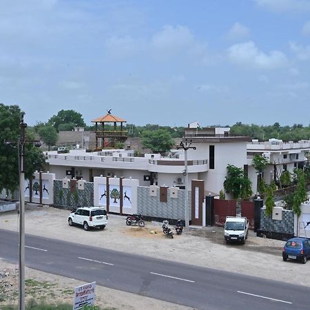 Modi Resort And Garden Chhāpar Exteriér fotografie